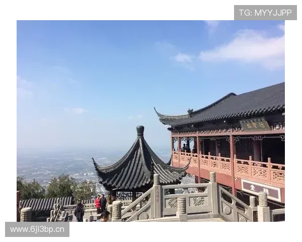 《体育新闻评论：深度解析本赛季热点赛事与球员表现》 - 副本 - 副本 - 副本